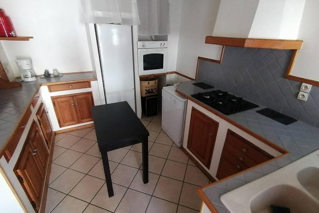 Maison Chaleureuse Et De Detente Avec Piscine Et Spa Chassemy Exterior foto
